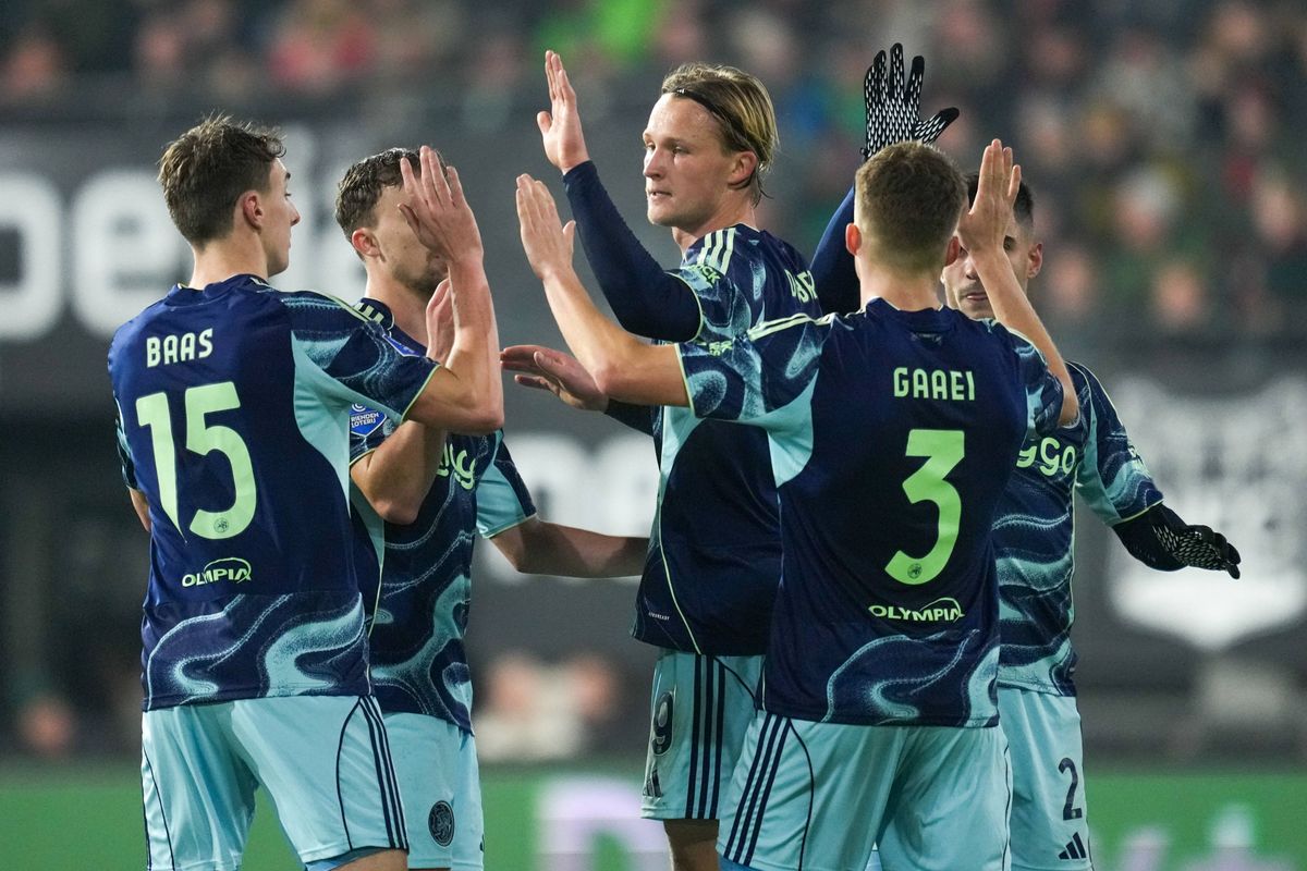 Maduro en Van Hooijdonk beoordelen eerste seizoenshelft Ajax: 'Hij zakt nu door het ijs'