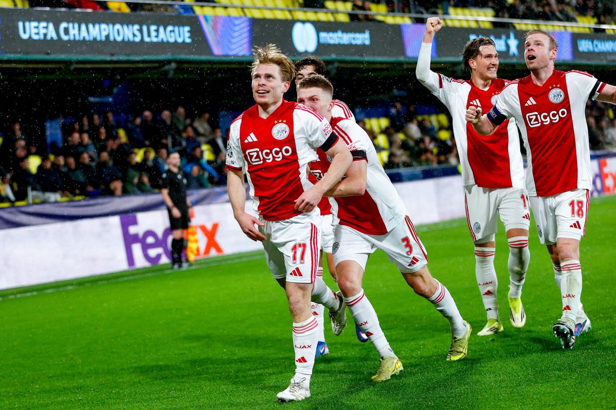 Edvardsen is blije matchwinner voor Ajax: 'Gevoel dat ik de bal aardig goed raakte'