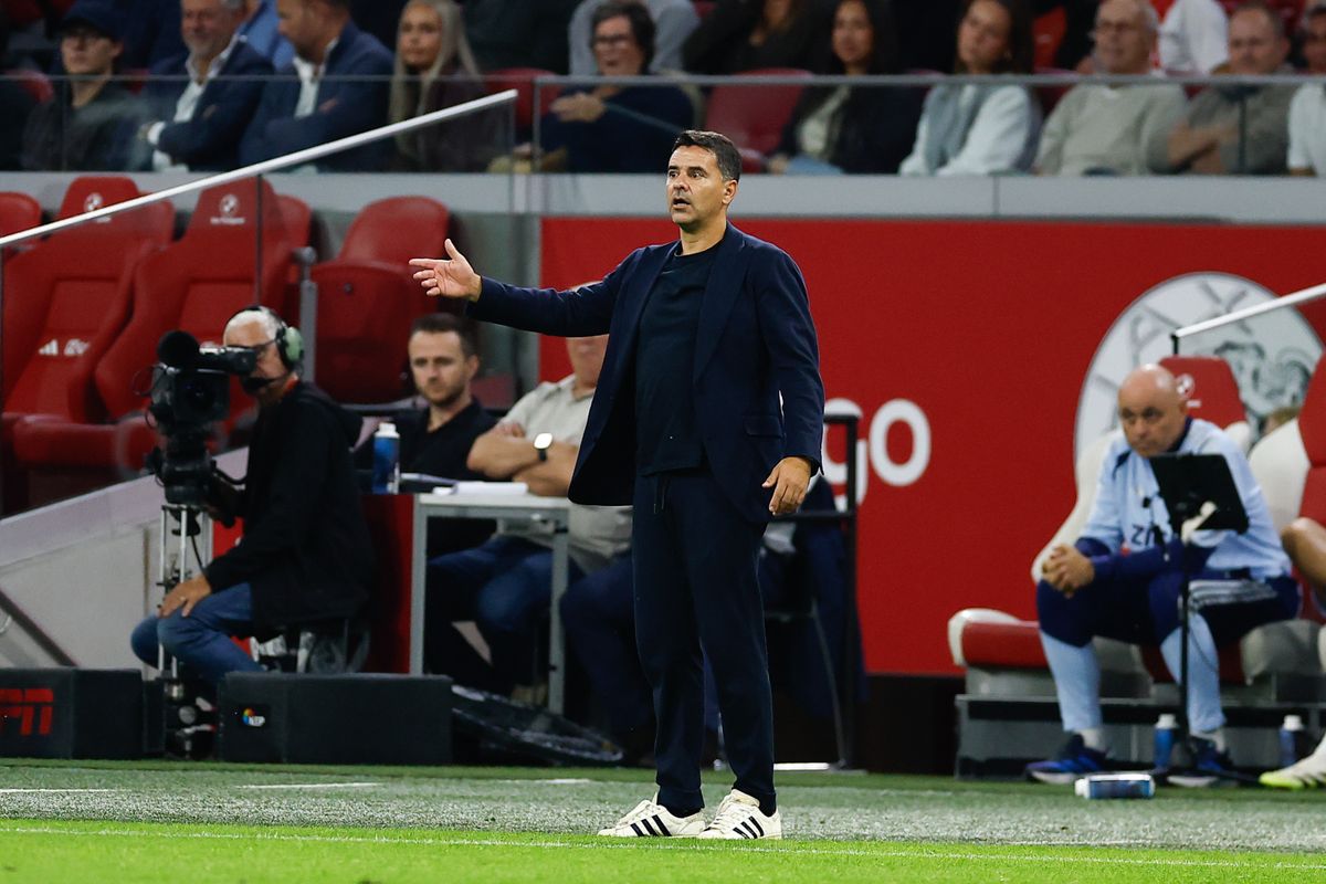 Míchel geeft update over drie geblesseerde spelers: 'Geen van ze heeft nog getraind'