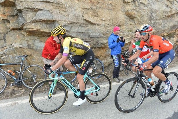 Roglic gaf bijna op in Giro: 'Mocht geen medicijnen wegens dopingregels'