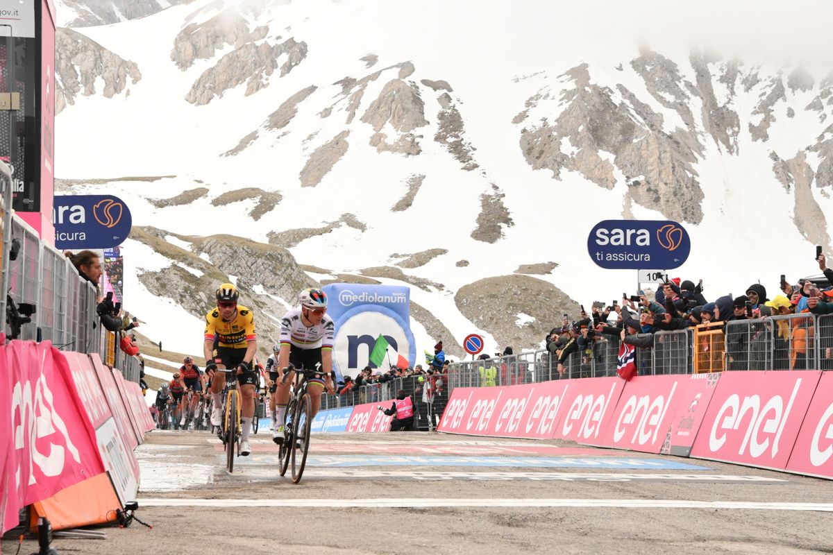 Favorieten etappe 9 Giro d'Italia 2023 Aerokogel Evenepoel zal weer in de roos willen schieten Favorieten etappe 9 Giro d'Italia 2023 Aerokogel Evenepoel zal weer in de roos willen schieten