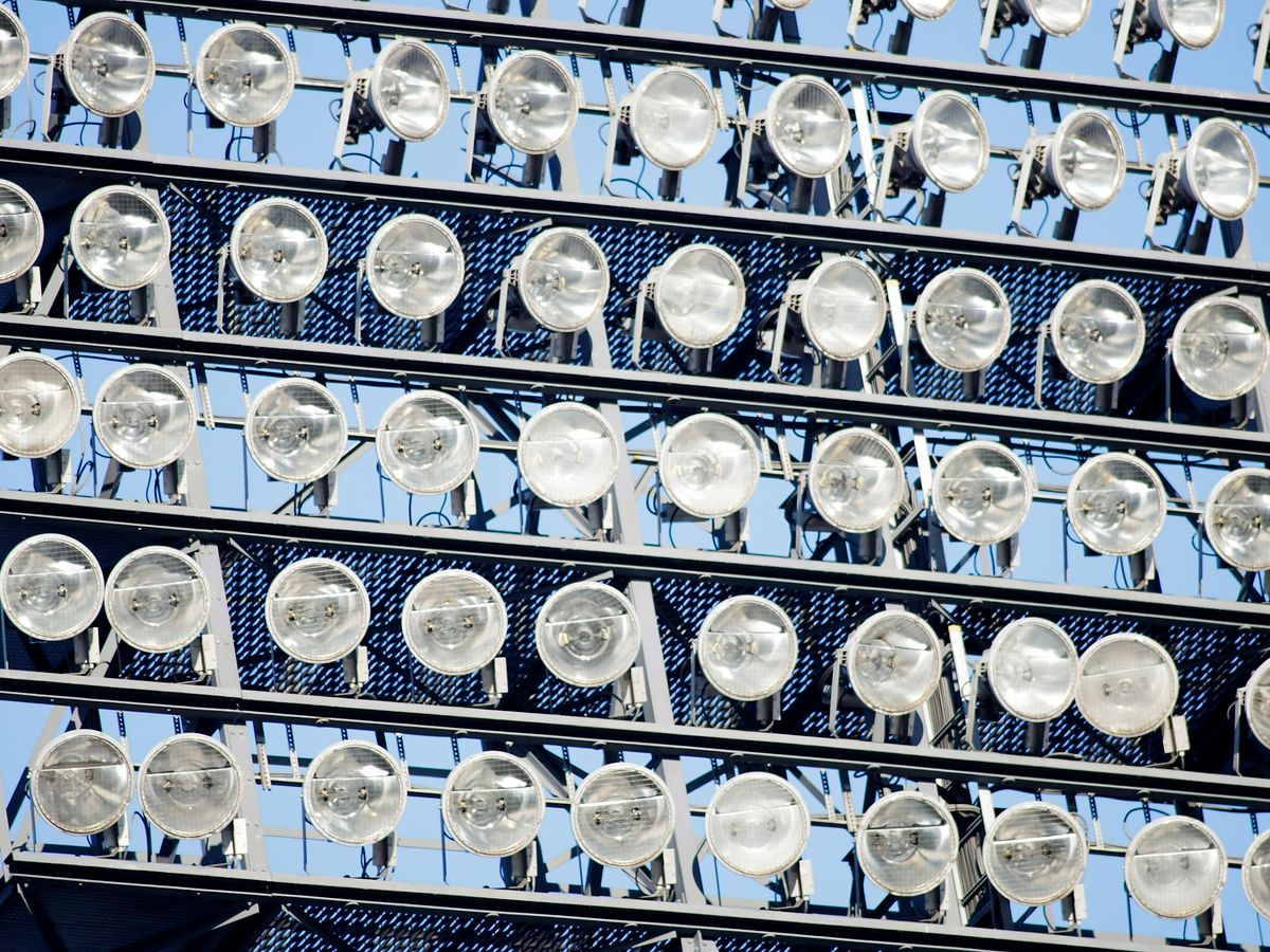 Stadion gaat lampen vervangen LED-verlichting | FR12.nl