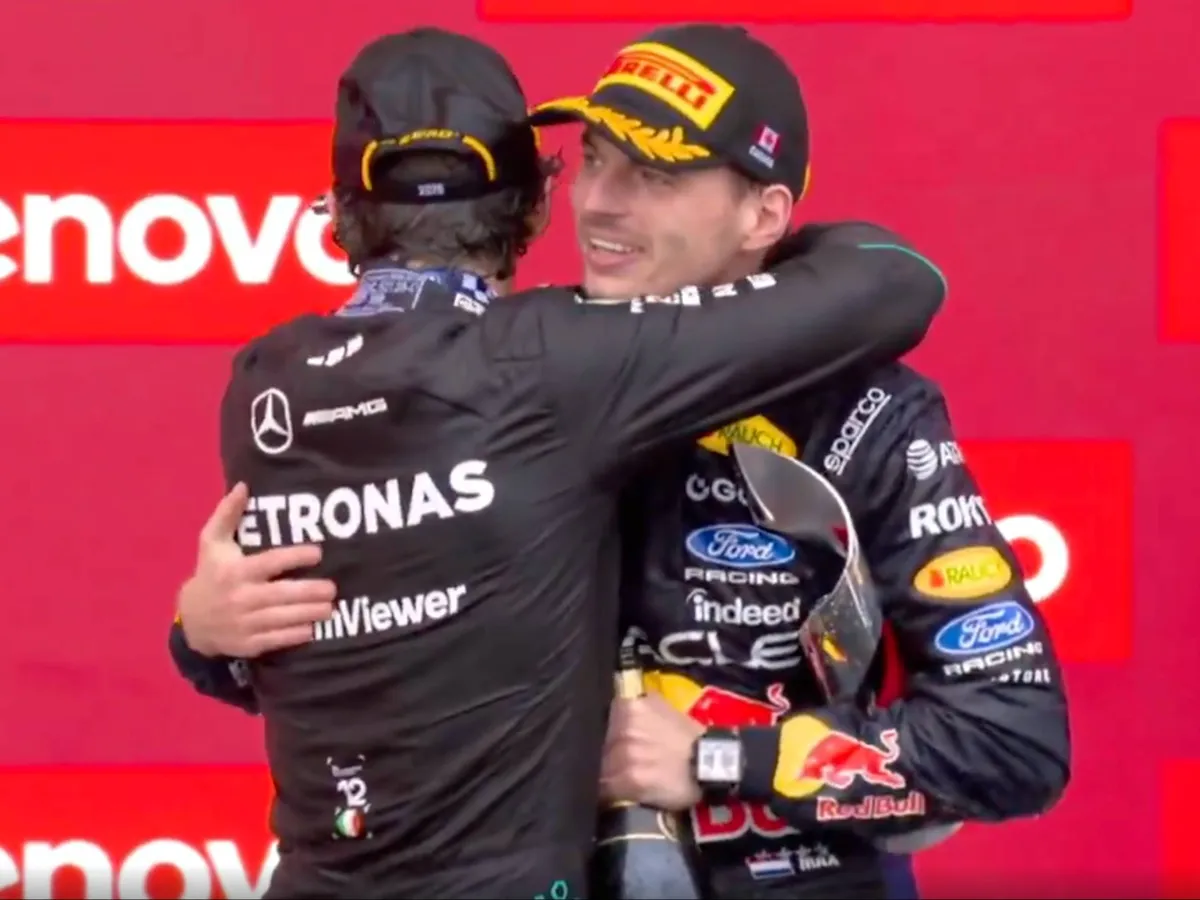 Video: Max Verstappen en Kimi Antonelli delen geweldig moment op het podium in Canada | GP33