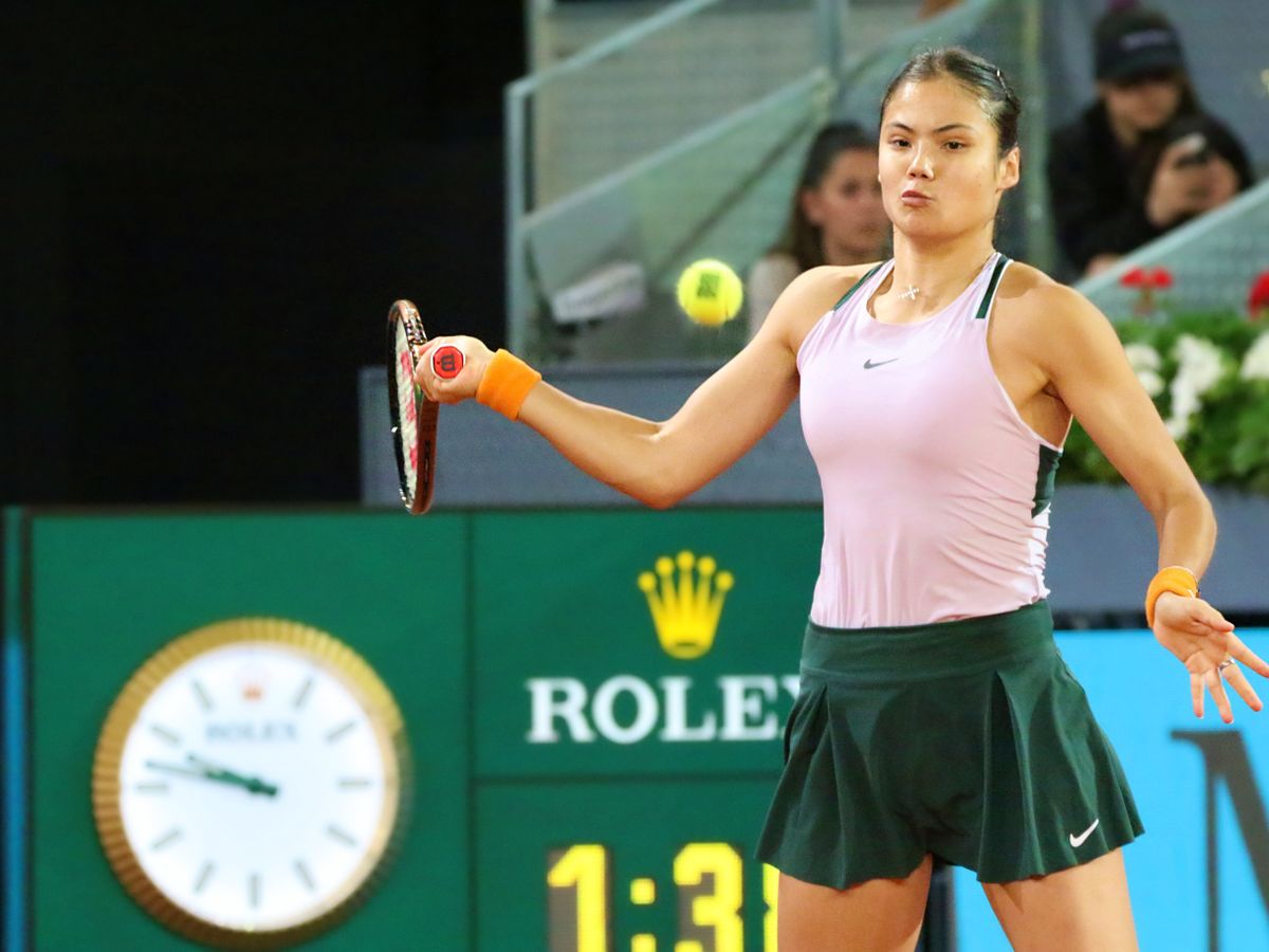 Emma Raducanu pictured in Tottenham jersey during tennis practice