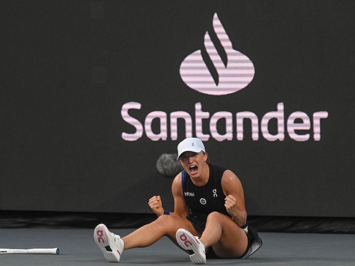 Iga Swiatek é eleita melhor tenista do ano pela WTA