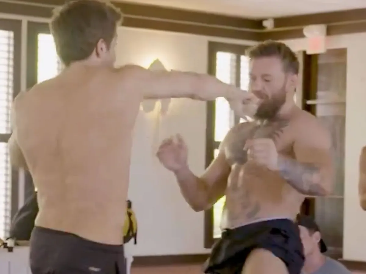 🎥 Conor McGregor kreeg pak slaag van acteur: 'Alles moest kloppen'