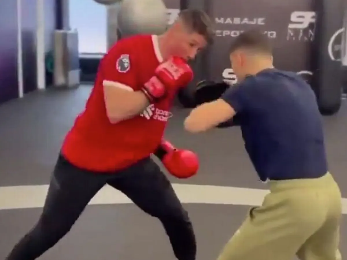🎥 Ajax, pas op: Fernando Torres in bokstraining voor aanstaand duel