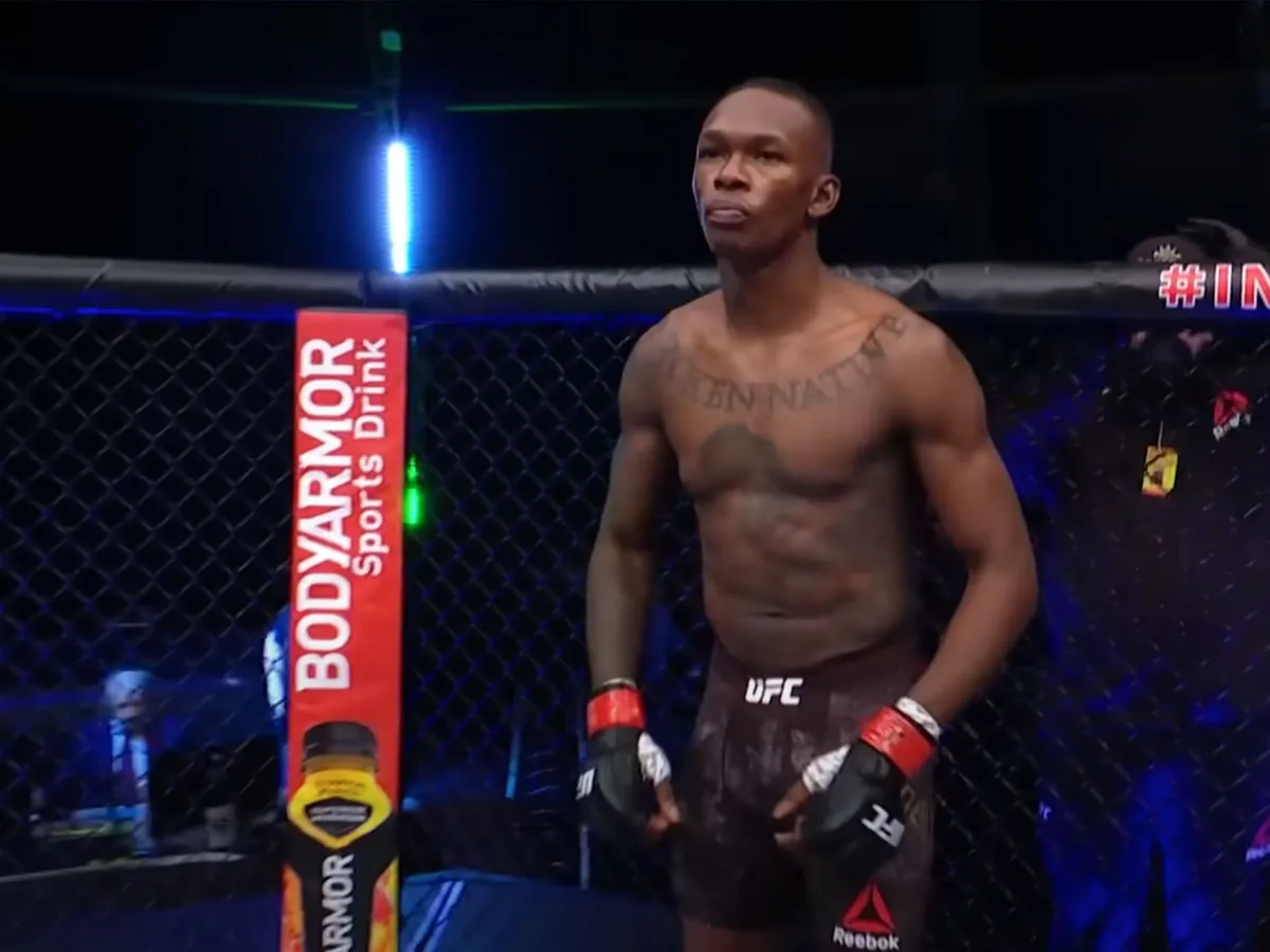 'Dan is het mooi geweest!' UFC-ster Adesanya ziet einddatum carrière