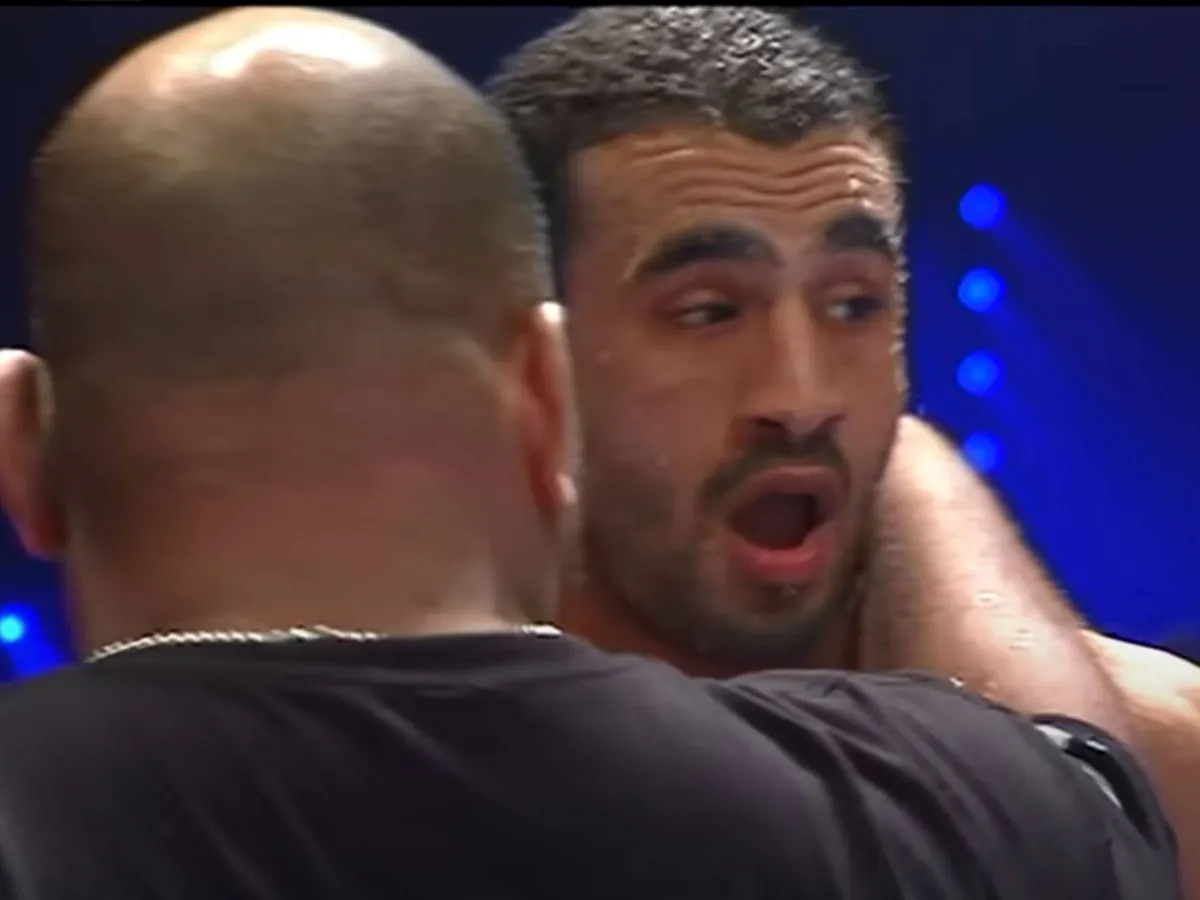 Badr Hari ramde Rus letterlijk de ring uit – kijk het zelf
