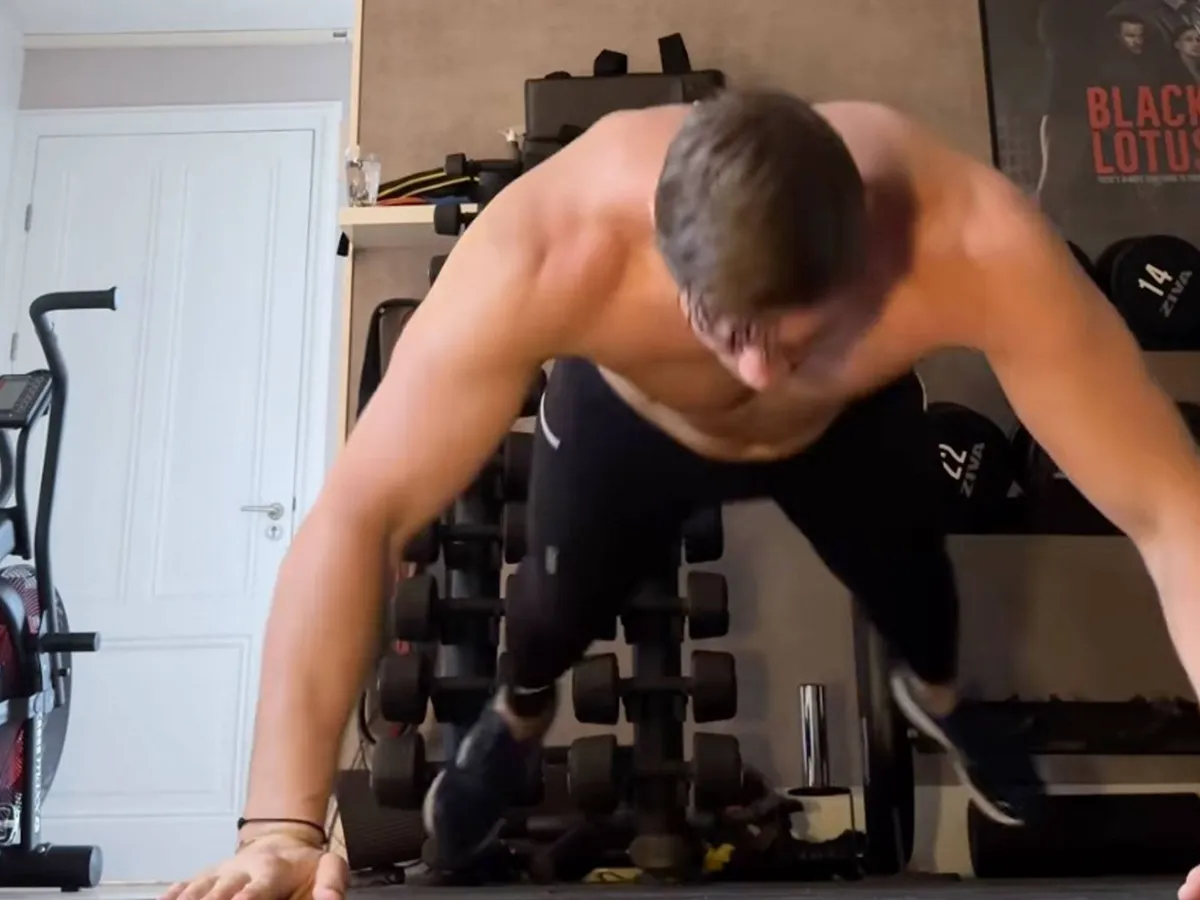 Rico Verhoeven traint tot hij erbij instort – en dit is waarom