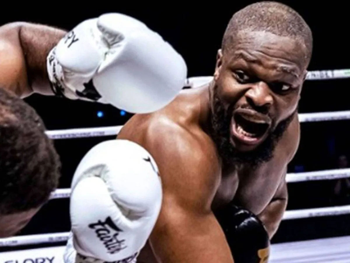 Knock-out machine Osaro sloopt Adegbuyi binnen seconden bij Glory 99