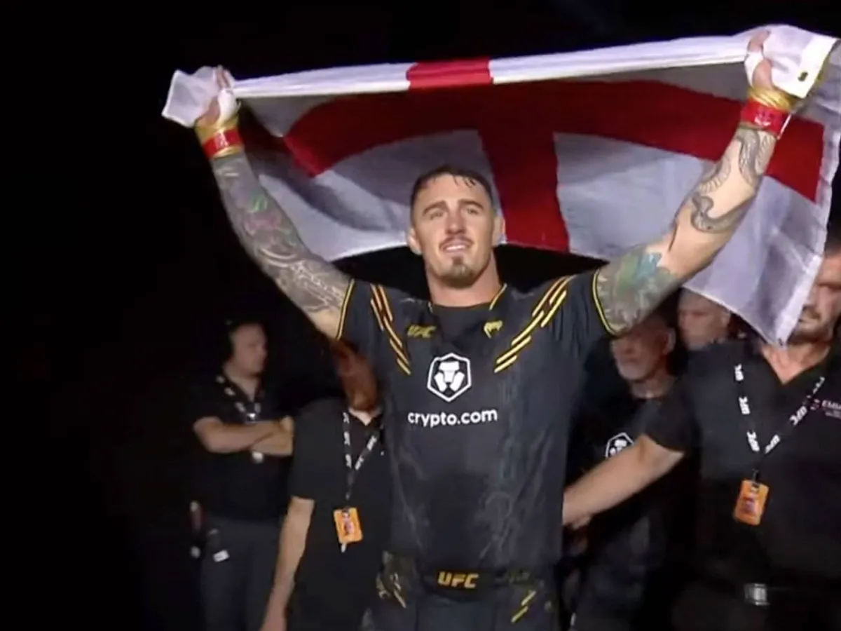 UFC-oorlog barst los: Tom Aspinall's vader gaat vol in de aanval