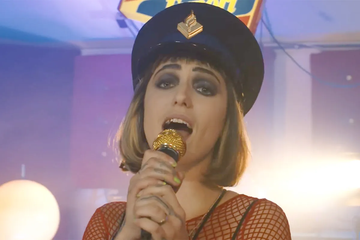 Ondertussen in 2021: Sophie Straat - Wat is het k*t om agent te zijn