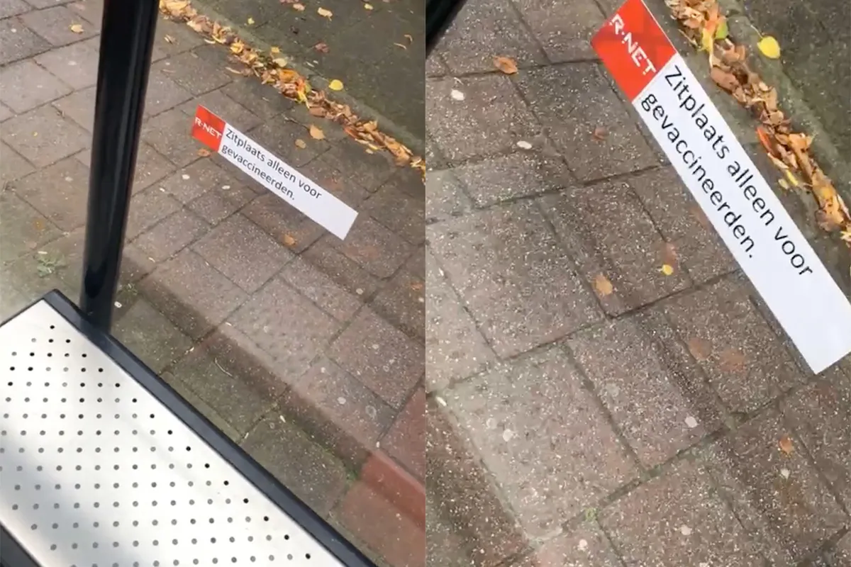Ondertussen in bushokjes in Hellevoetsluis: 'Zitplaats alleen voor gevaccineerden'