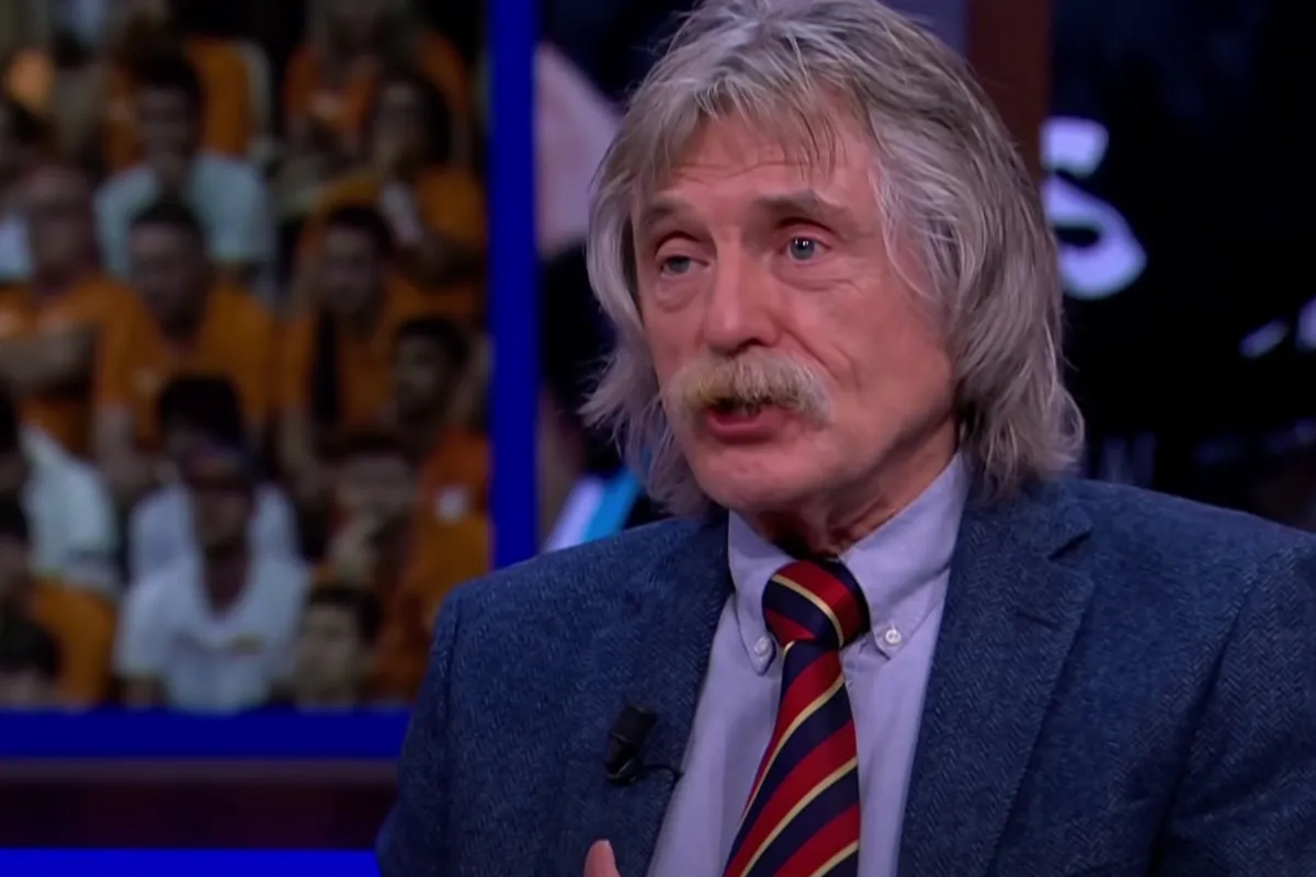 Johan Derksen walgt van Ali B die Max Verstappen lastigviel met freestyle