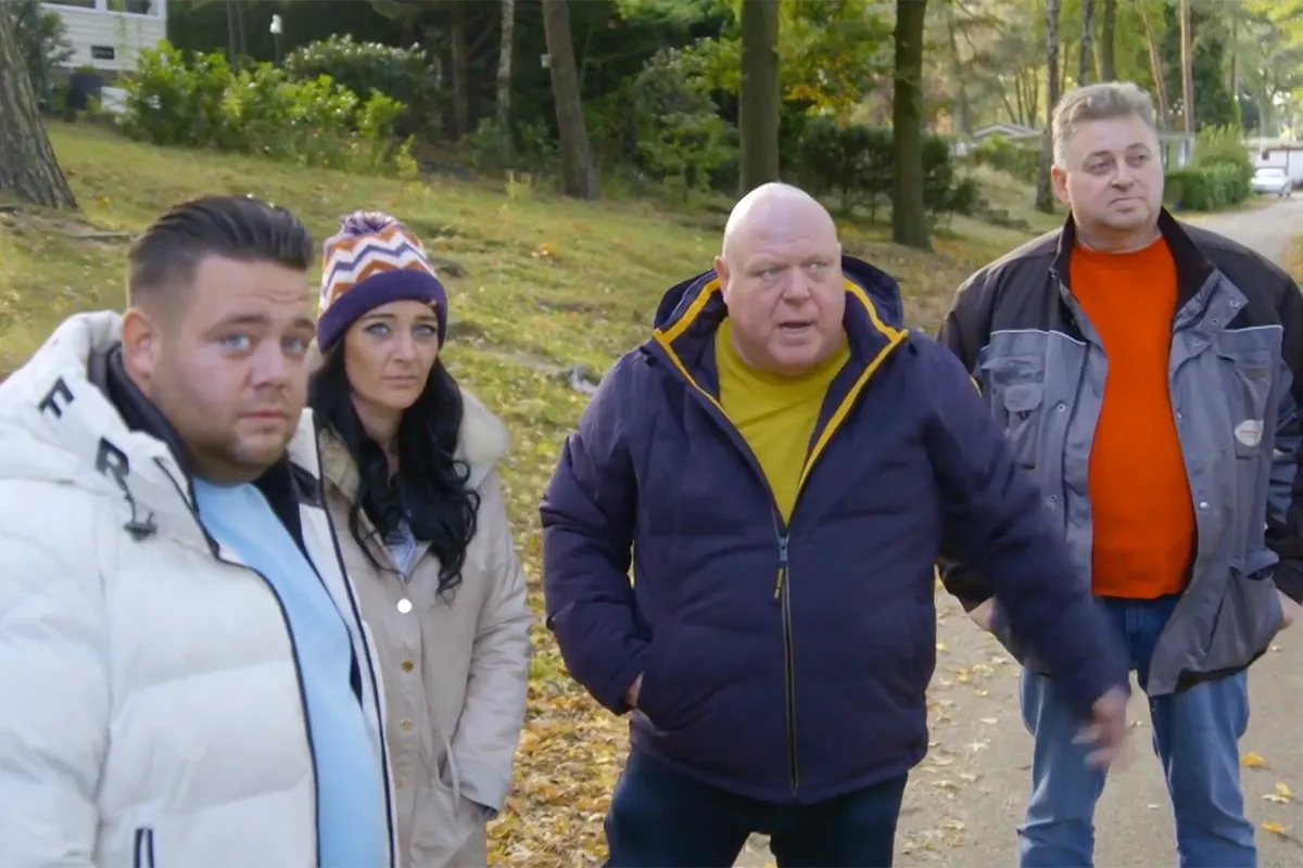 Peter 'Massa is Kassa' Gillis is pislink tijdens inspectieronde vakantiepark