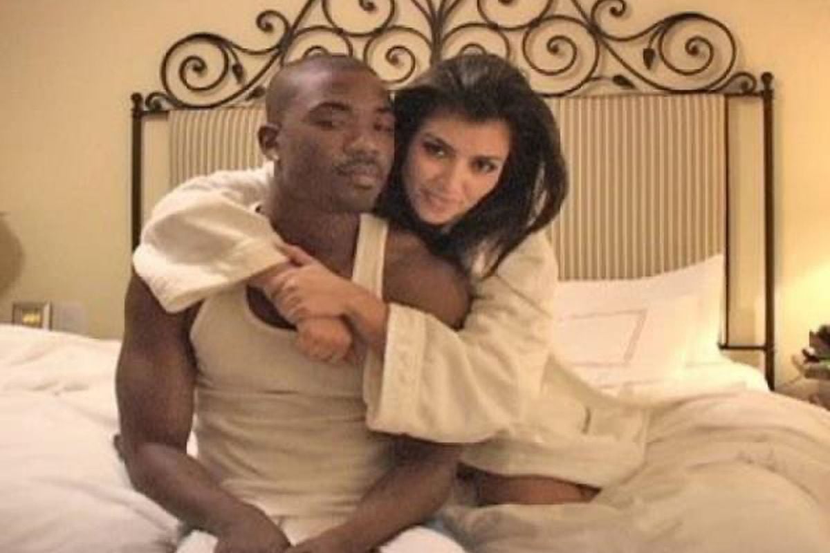 Hoe zit het met de tweede sextape van Kim Kardashian en waar kan ik die  bekijken? | VK Magazine