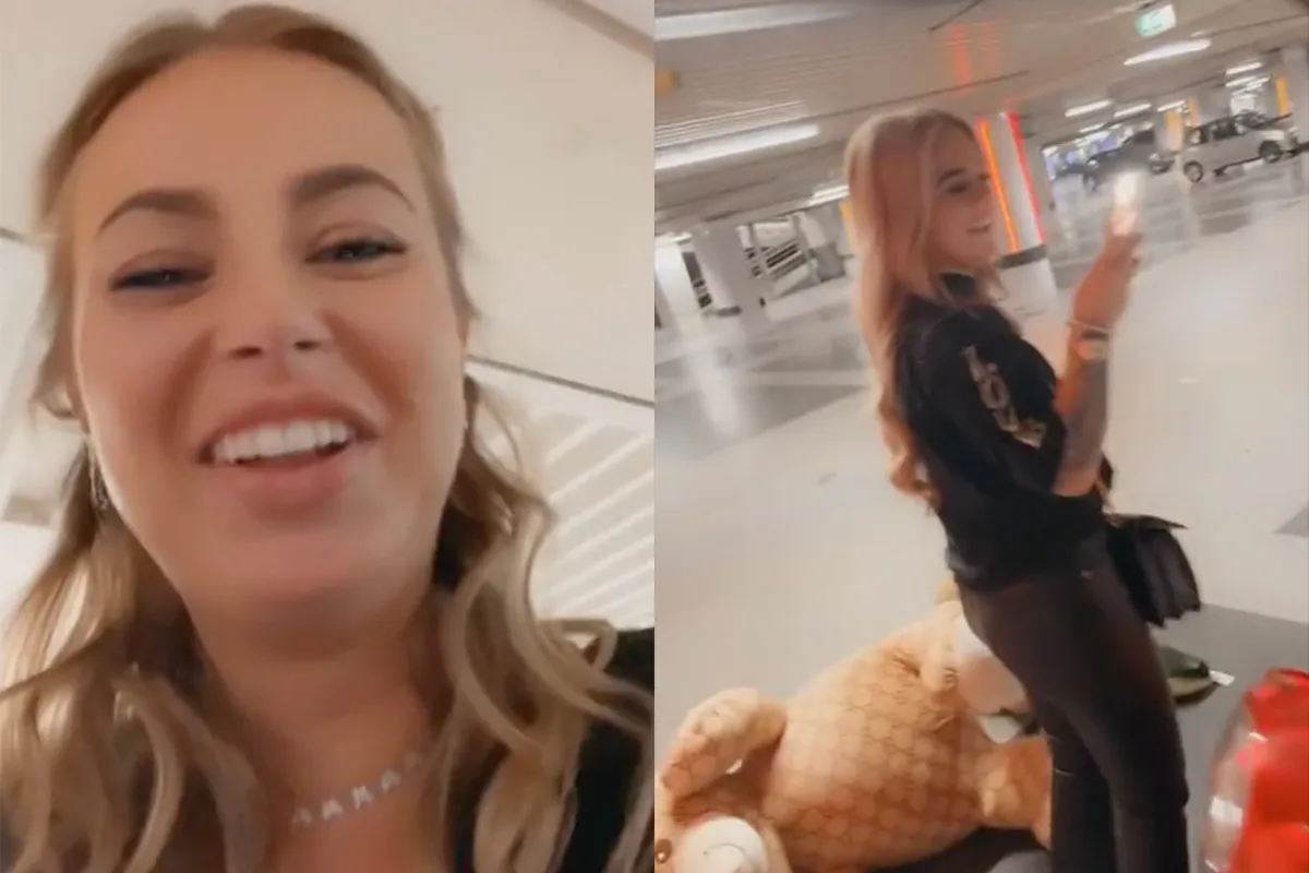 Dames gaan met een overvolle auto terug van Tilburgse Kermis