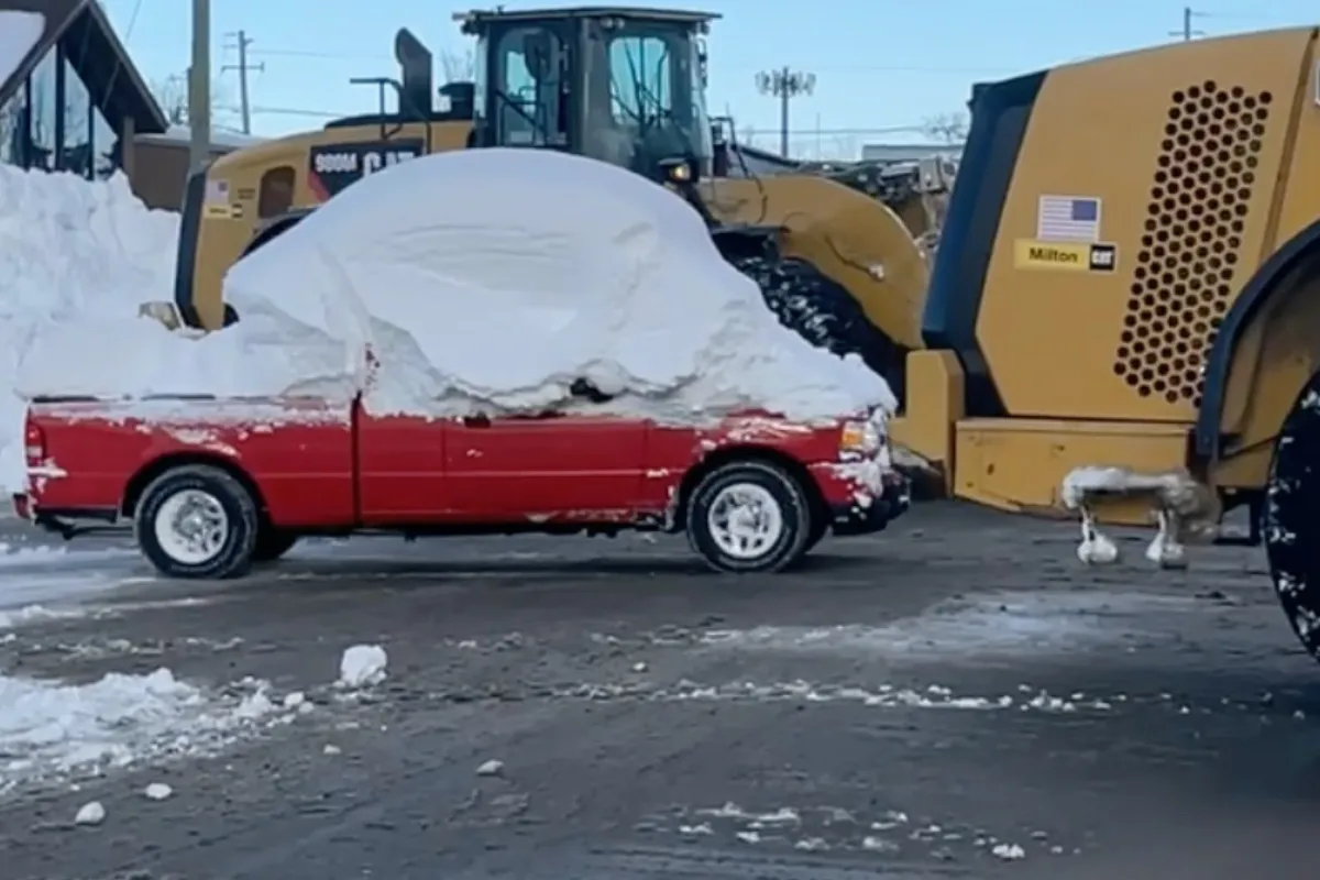 Joh, anders haal je even wat sneeuw van je auto voor je op pad gaat