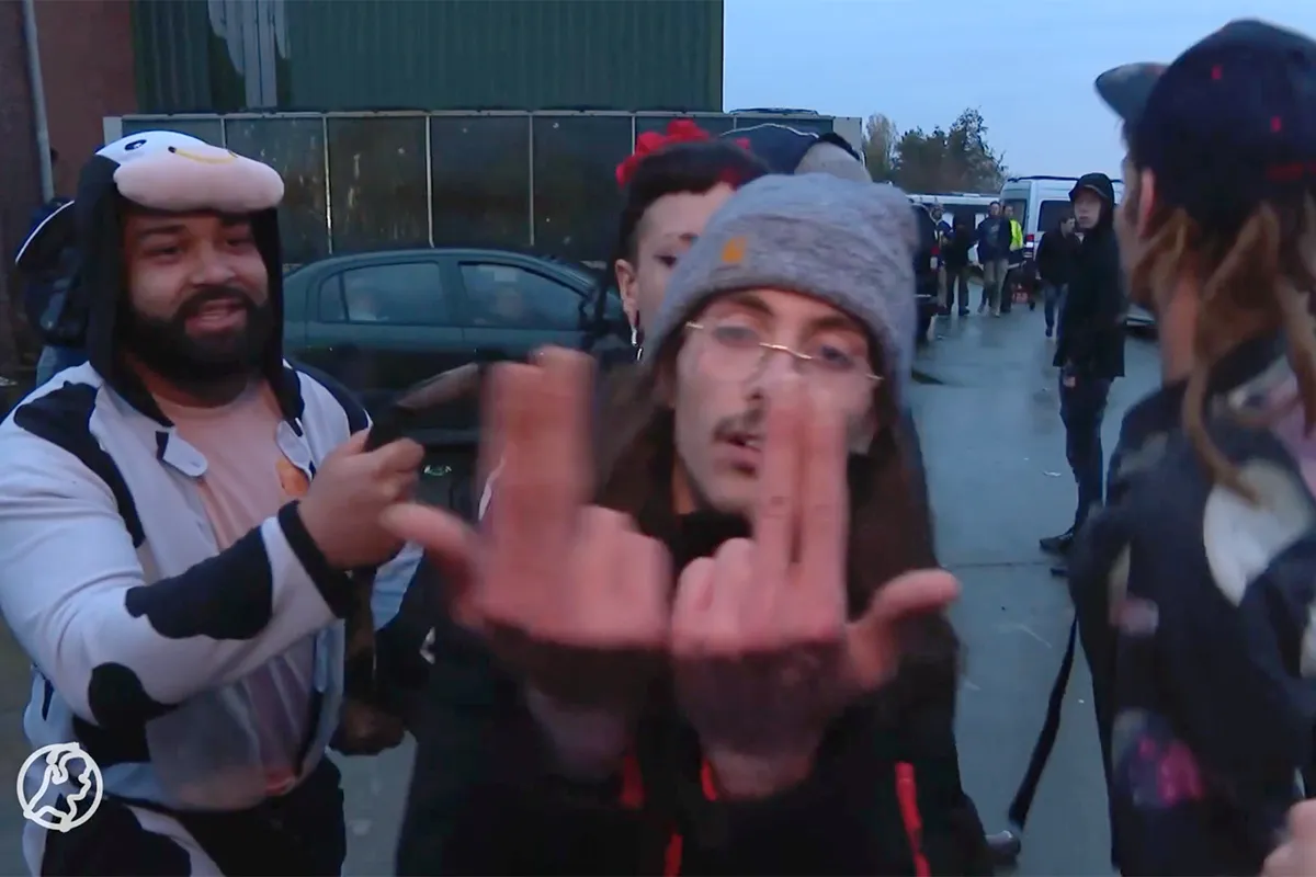 Illegale rave in Gelderse Ammerzoden beëindigd na ingrijpen door politie