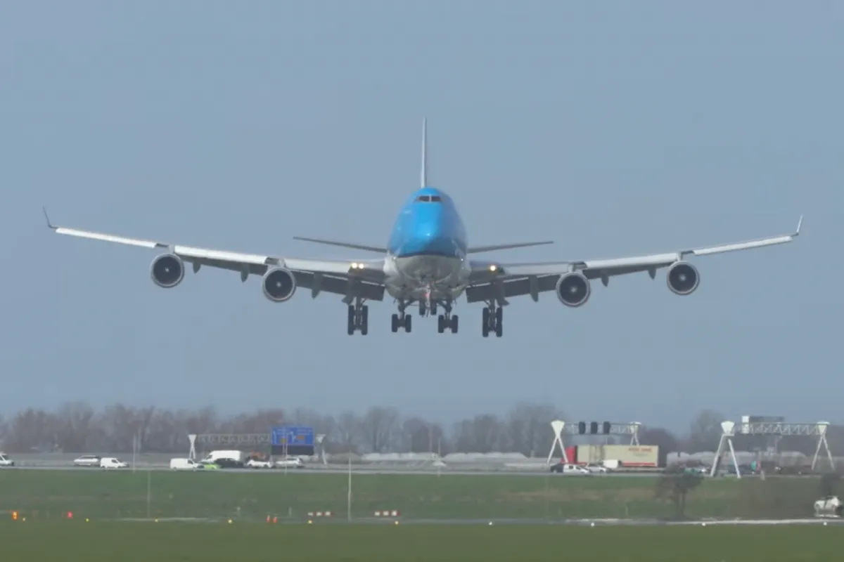 Gewoon een verzameling crosswindlandingen op de Polderbaan van Schiphol