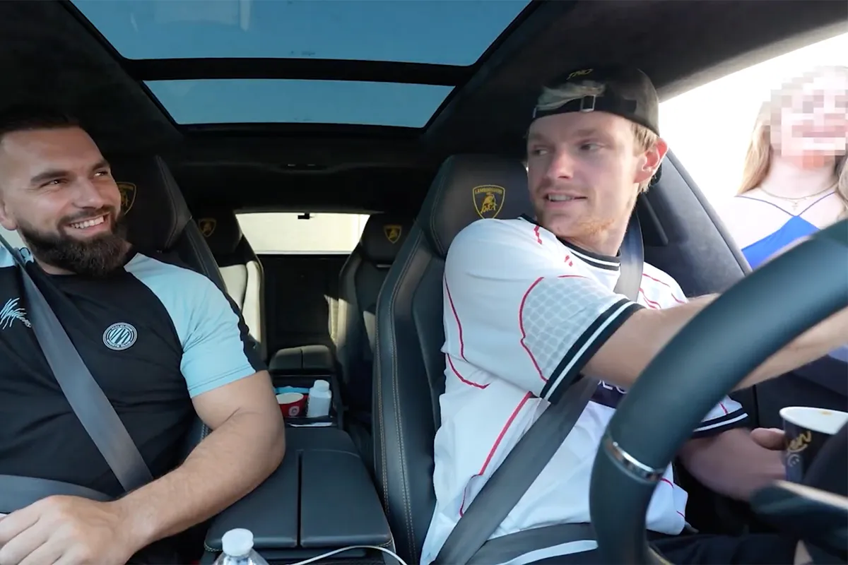 Enzo Knol pakt vape af van 14-jarig meisje