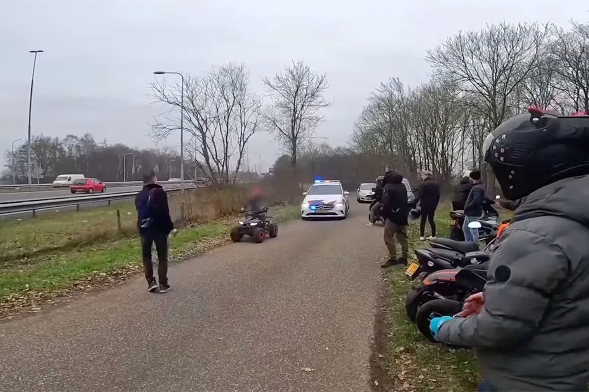 Aanhouding tijdens scootermeeting in Haps laat zien dat er geen respect is voor de politie