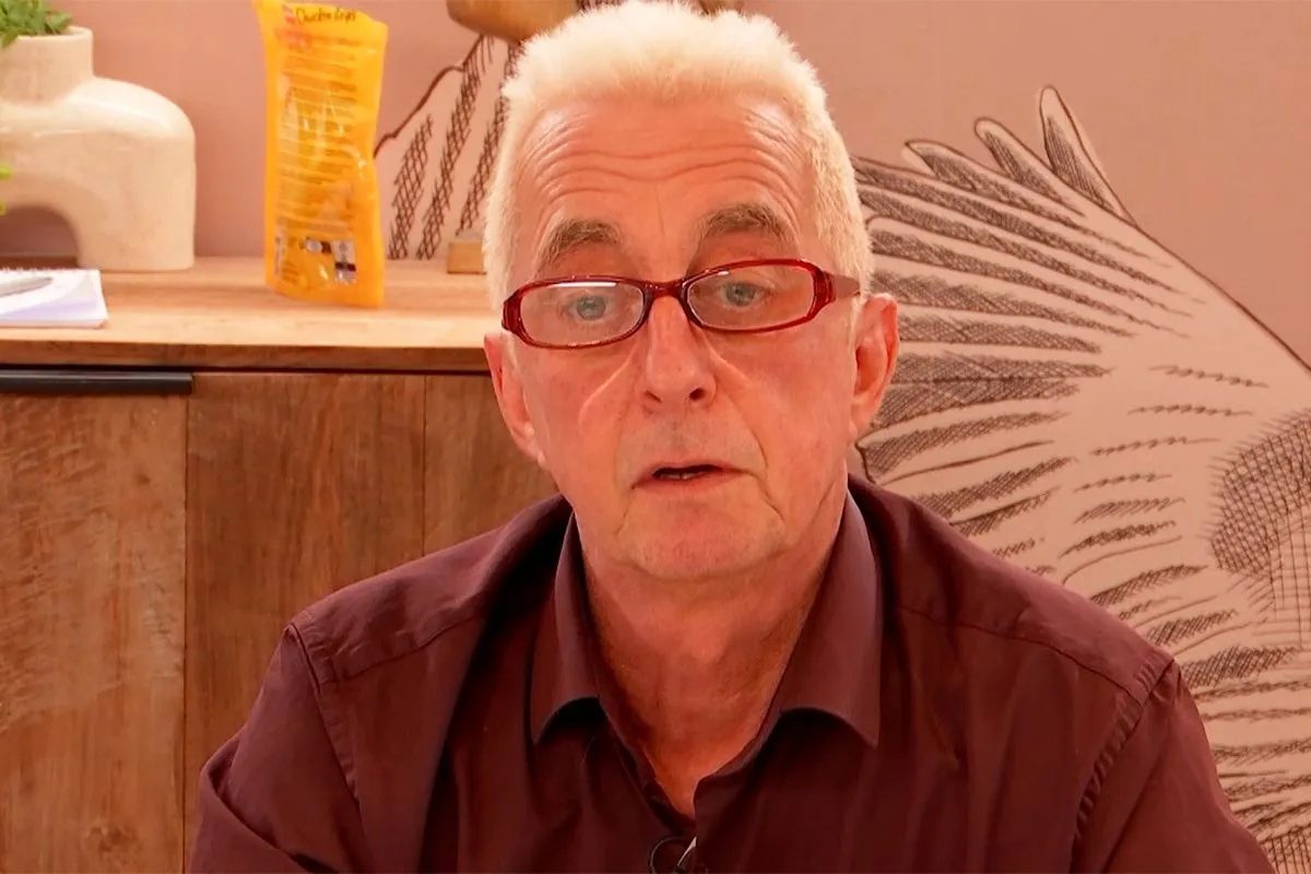Ondertussen in Lang Leve de Liefde: Je ziet Peter denken als hij zijn 'vriendinnen' mag houden
