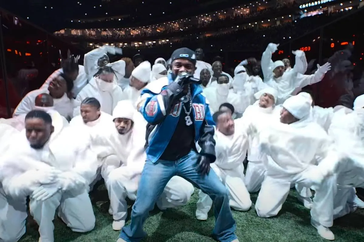Kendrick Lamars Halftime Show tijdens Super Bowl 2025 viel niet zo lekker bij de massa