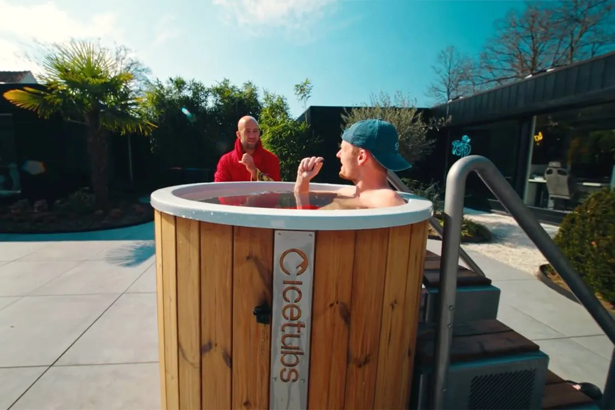 Binnengluren in kast van een huis van Enzo Knol