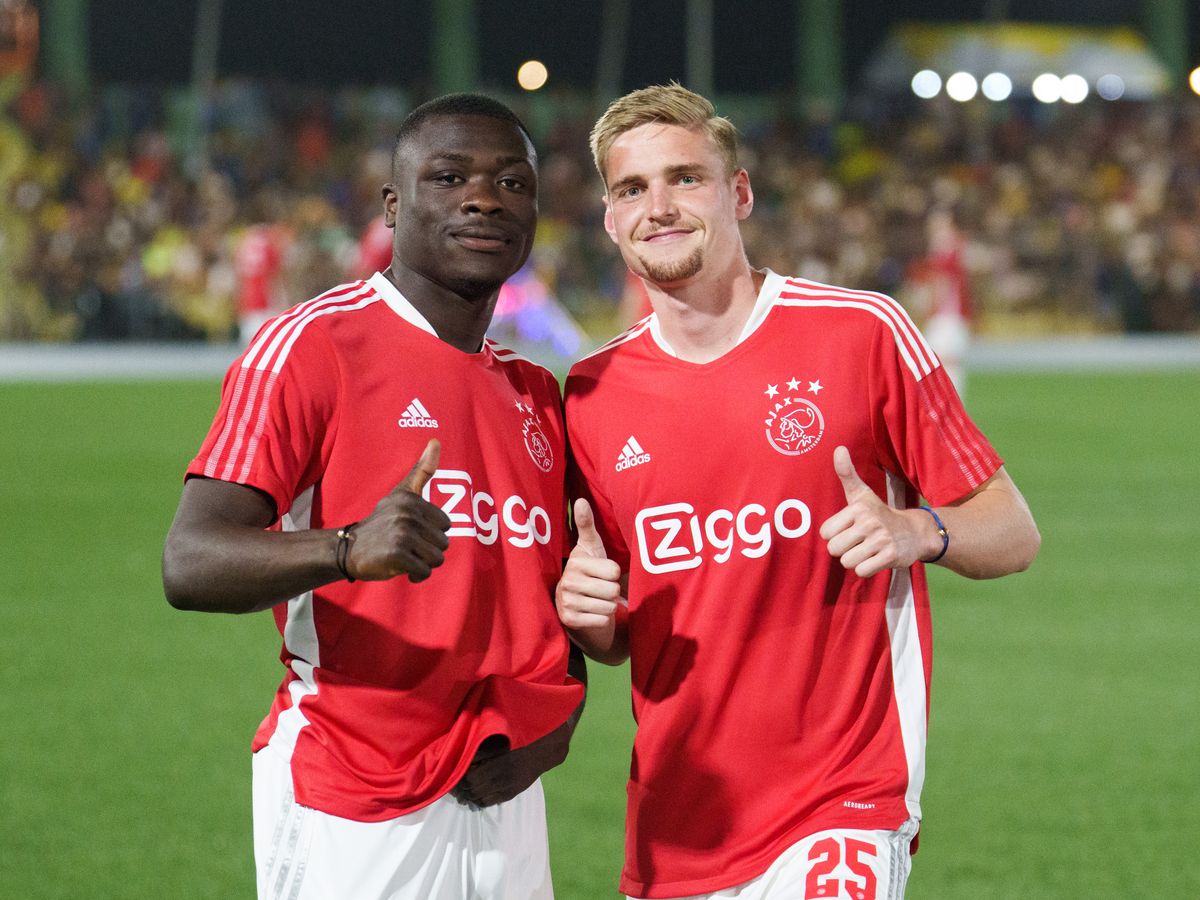 Om toestemming te geven Ingenieurs Concentratie Ajax en Ziggo intensiveren samenwerking; GigaNet volgend seizoen op shirt  Ajax