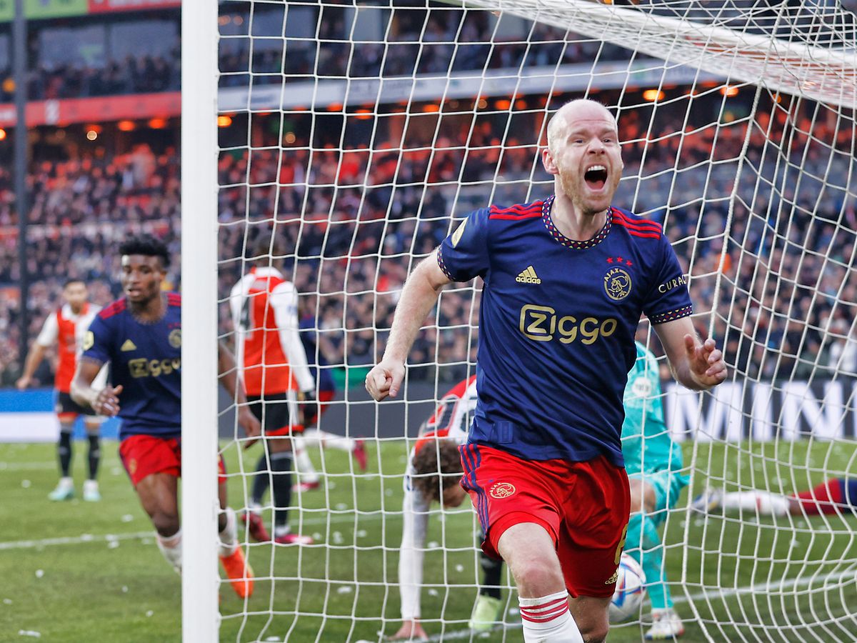 zondag Op de kop van Kapper Bookmaker ziet Feyenoord als lichte favoriet voor bekerkraker tegen Ajax  (ad)