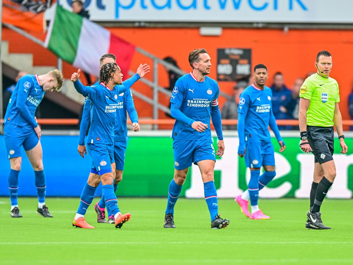 Laag Beschietingen Demon PSV, Feyenoord en AZ maken geen fout en winnen in Eredivisie