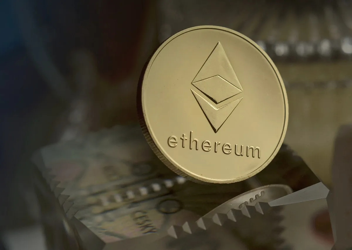 Ethereum voorraad op exchanges daalt terwijl open interest stijgt