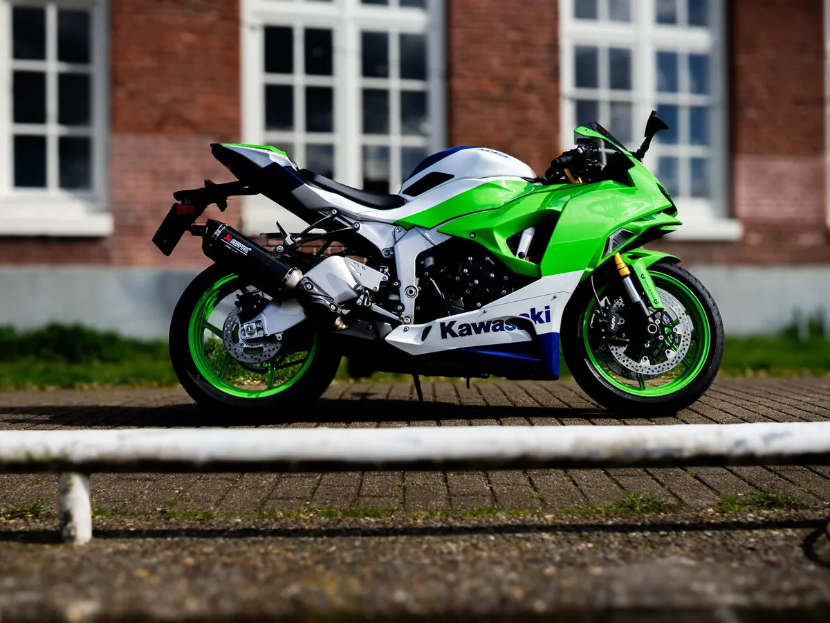 kawasaki-ninja-zx-6r-fhm05-