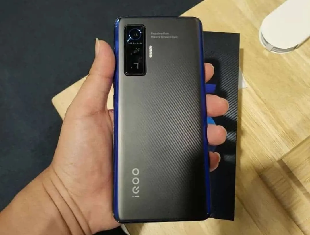 The design of the upcoming iQOO 5 Pro is fully revealed