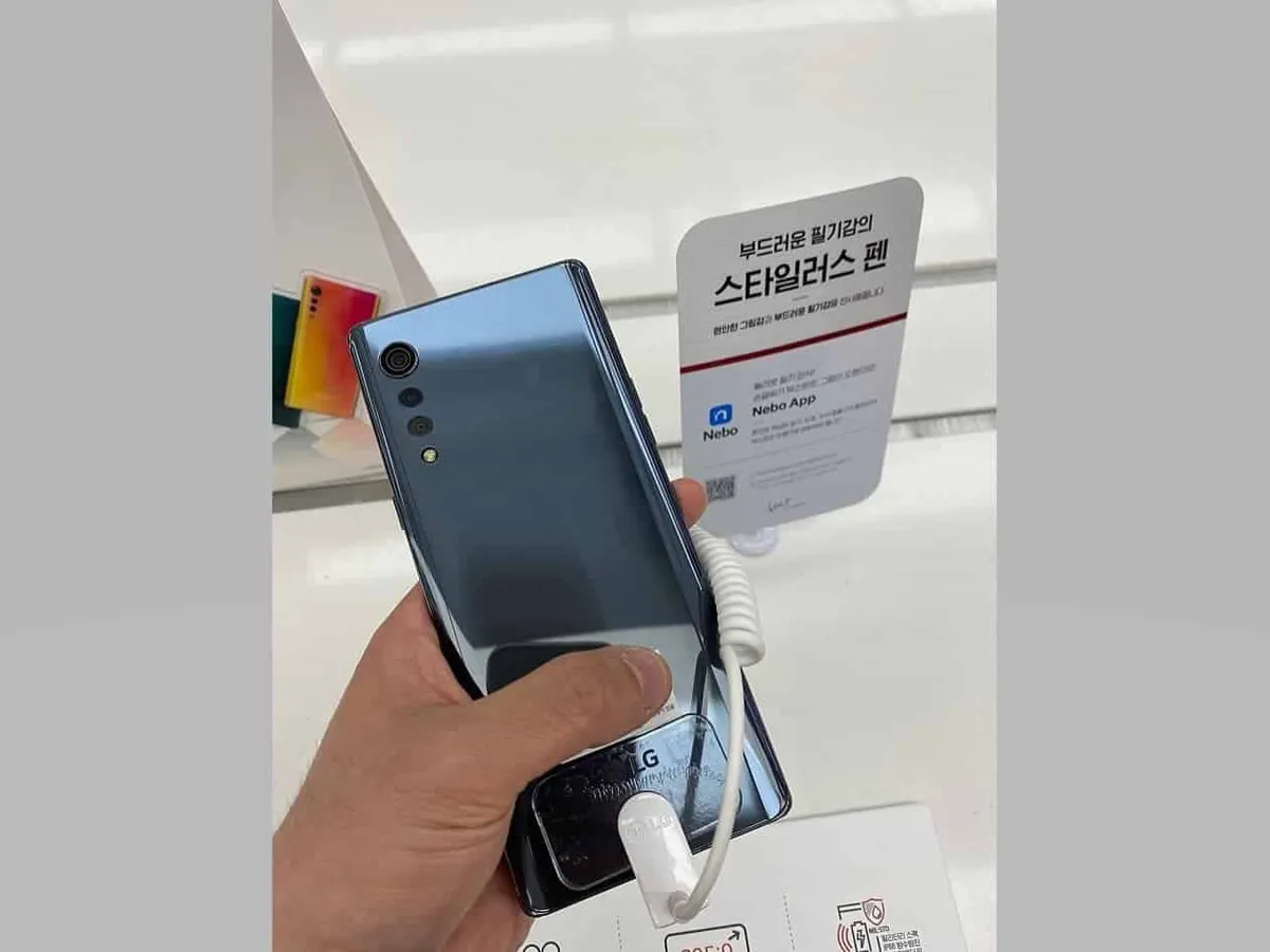 New live photos of LG Velvet revealed previously unknown features
