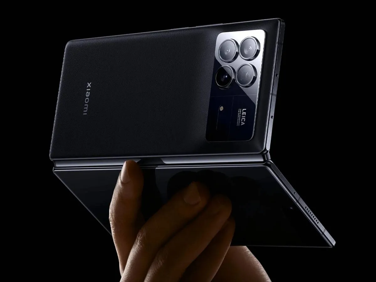 Xiaomi スマートフォン ブラック HyperOS Xiaomi's Next Foldable May Launch Before the Xiaomi 18 — and It
