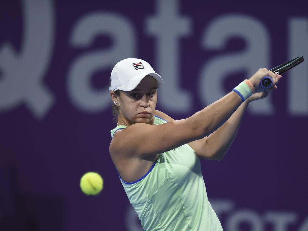 tennis player tenis karatsev