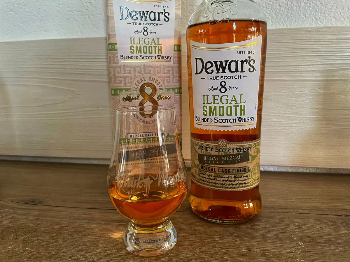 Dewar's Ilegal Smooth 8 Year Old Review: Whisky Meets Mezcal