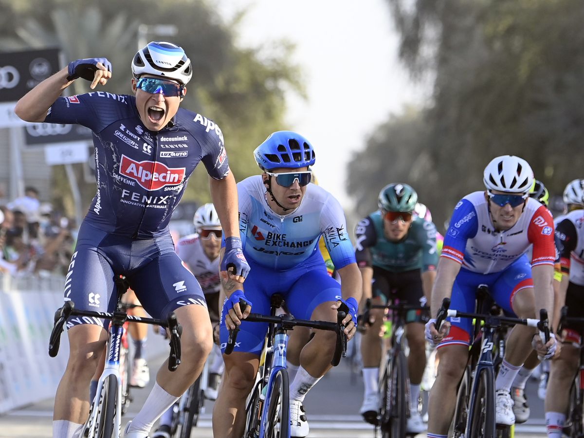 Philipsen toont magistrale vorm andermaal in UAE Tour, Kooij sprint naar  tweede plaats | Indeleiderstrui.nl