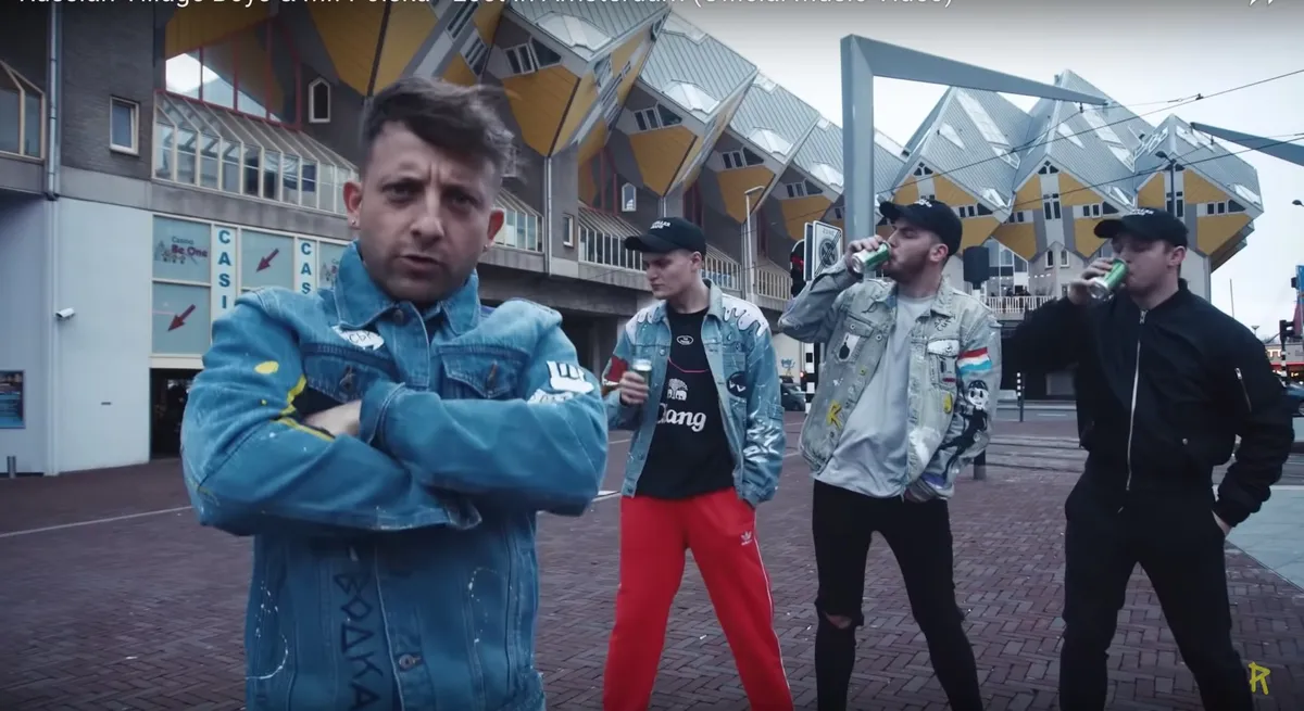 Russian Village Boys en Mr. Polska raken Lost In Amsterdam (en Rotterdam) in nieuwe video