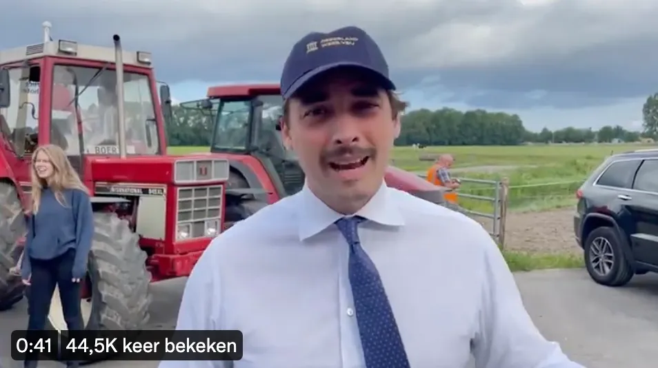 Filmpje! Thierry Baudet gaat met tractors naar Den Haag: 'Wij staan 100% achter de boeren! Geen Great Reset!'