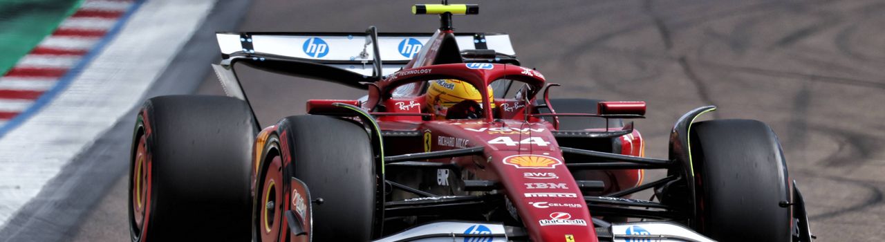La première arrivée de Hamilton dans le top cinq a eu lieu au Grand Prix d'Emilie-Romagne alors que le Britannique se trouve en P6 dans le championnat des pilotes avec 71 points.