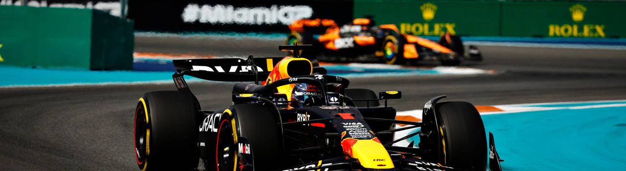 Max Verstappen en Oscar Piastri tijdens GP Miami 2024