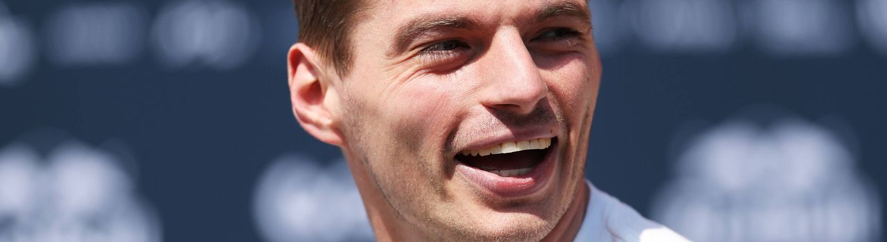 verstappen lachend in imola