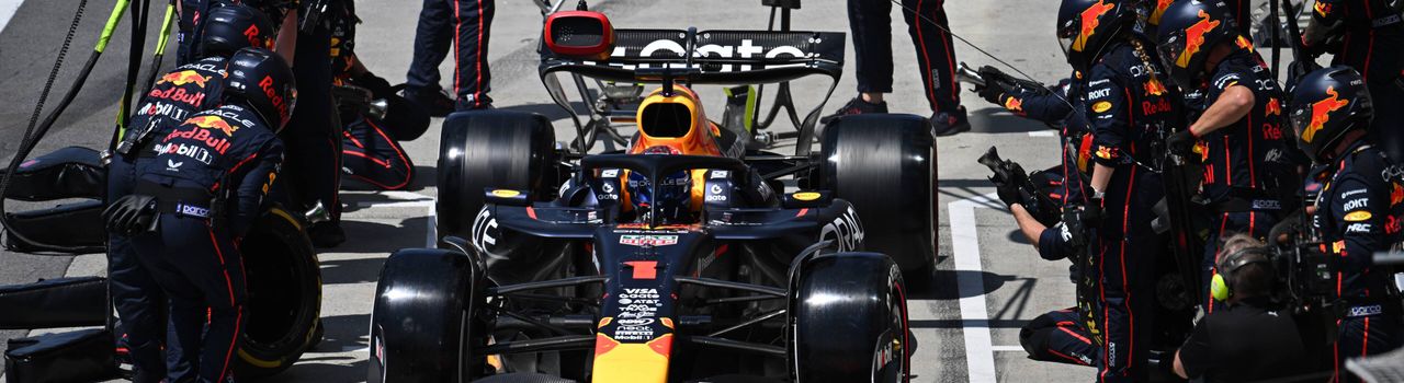 Max Verstappen s'est tenu hors des ennuis, contrairement à Oscar Piastri et Lando Norris, s'assurant que la menace d'un point de pénalité et d'une interdiction de course était annulée
