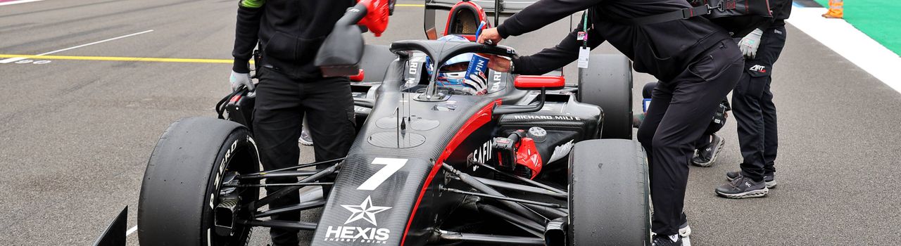 Laurens van Hopen retratado no grid da F3
