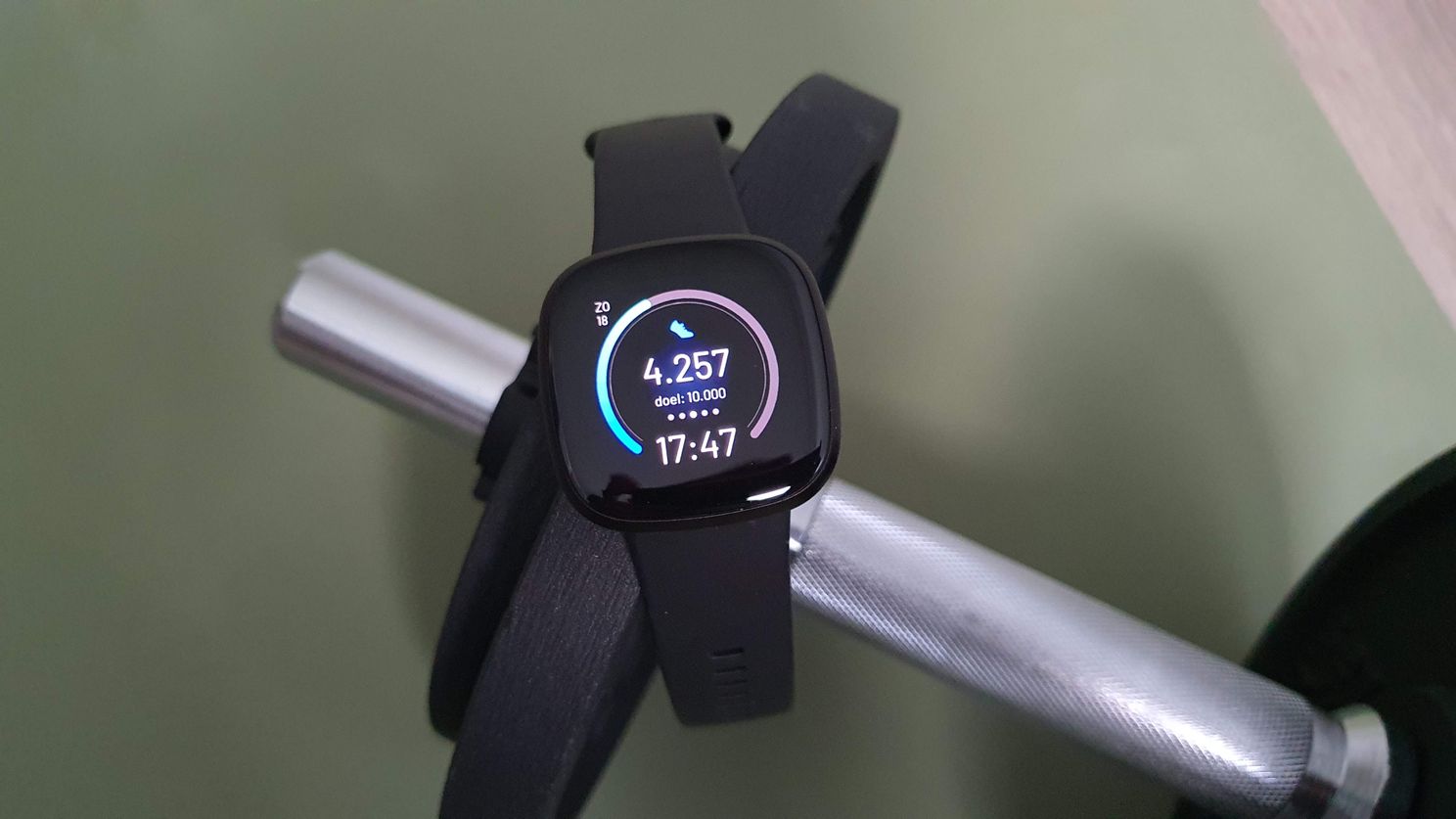 Fitbit Versa 3 review: dit zijn de plus- en minpunten