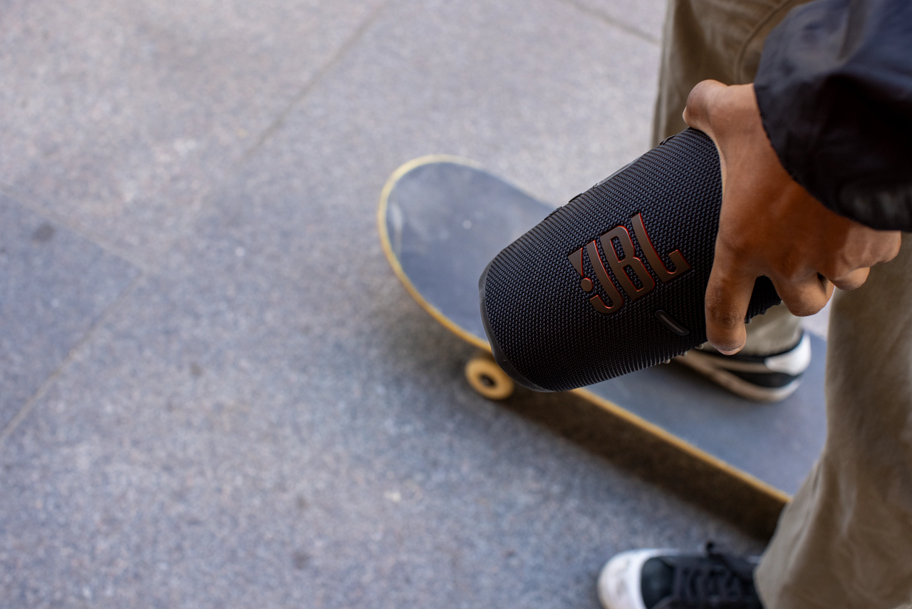JBL Charge 5 officieel: vernieuwde draagbare bluetoothspeaker
